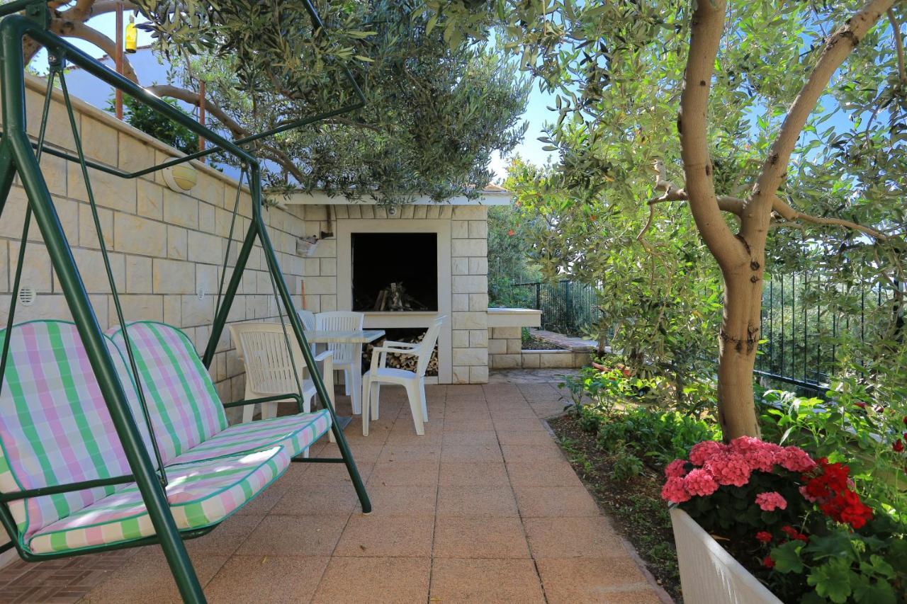 Apartments By The Sea Duce, Omis - 2737 Duće Exterior foto