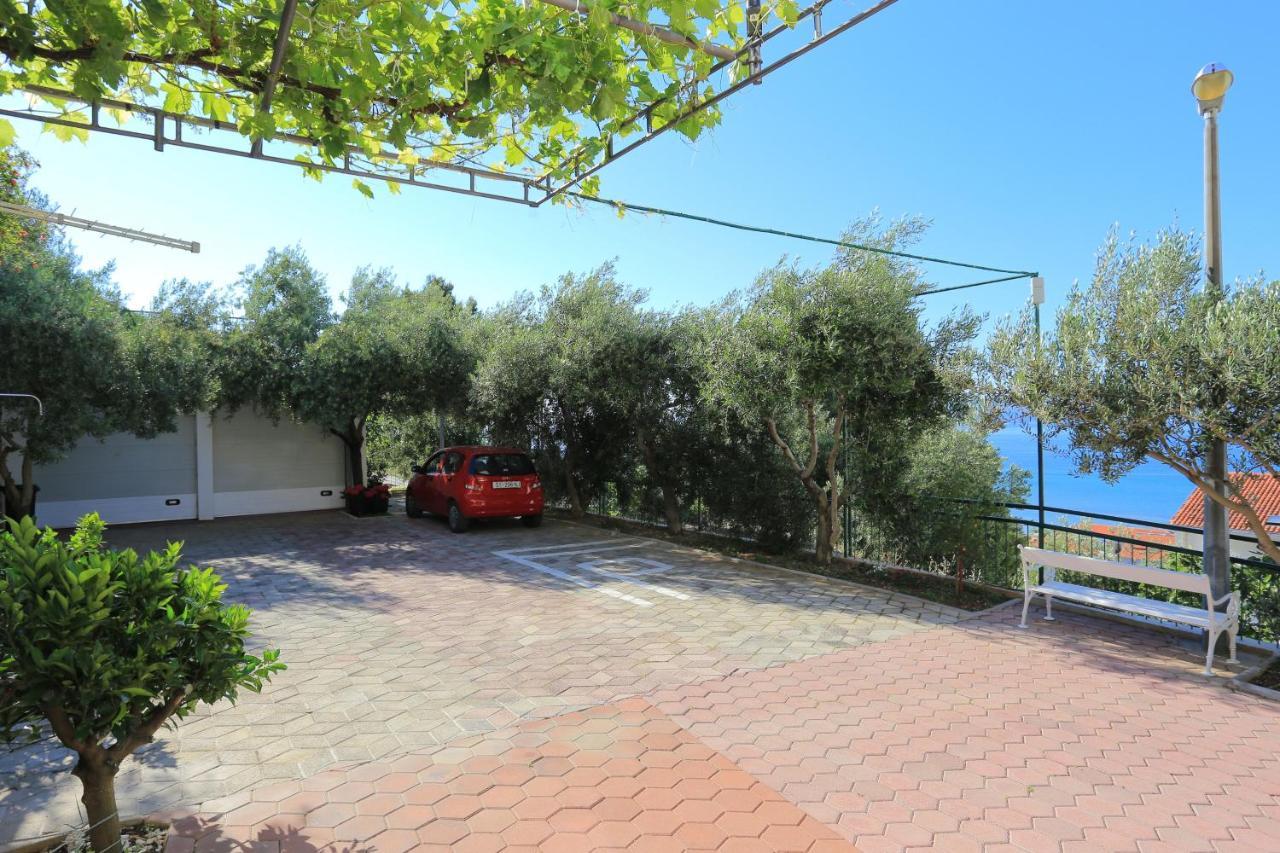Apartments By The Sea Duce, Omis - 2737 Duće Exterior foto