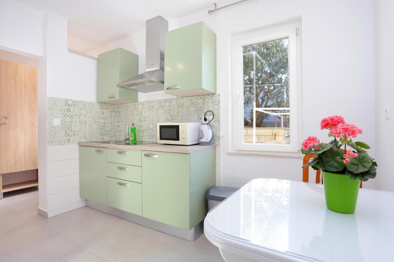 Apartments By The Sea Duce, Omis - 2737 Duće Exterior foto