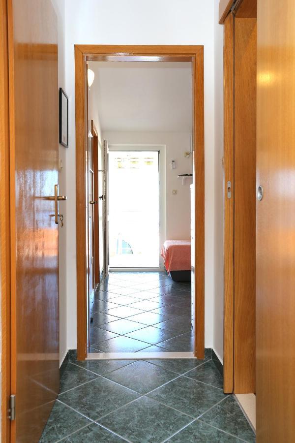 Apartments By The Sea Duce, Omis - 2737 Duće Exterior foto